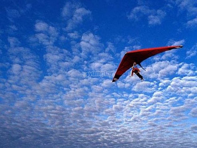 Corsi di deltaplano per volare in sicurezza Corsi di deltaplano per volare in sicurezza